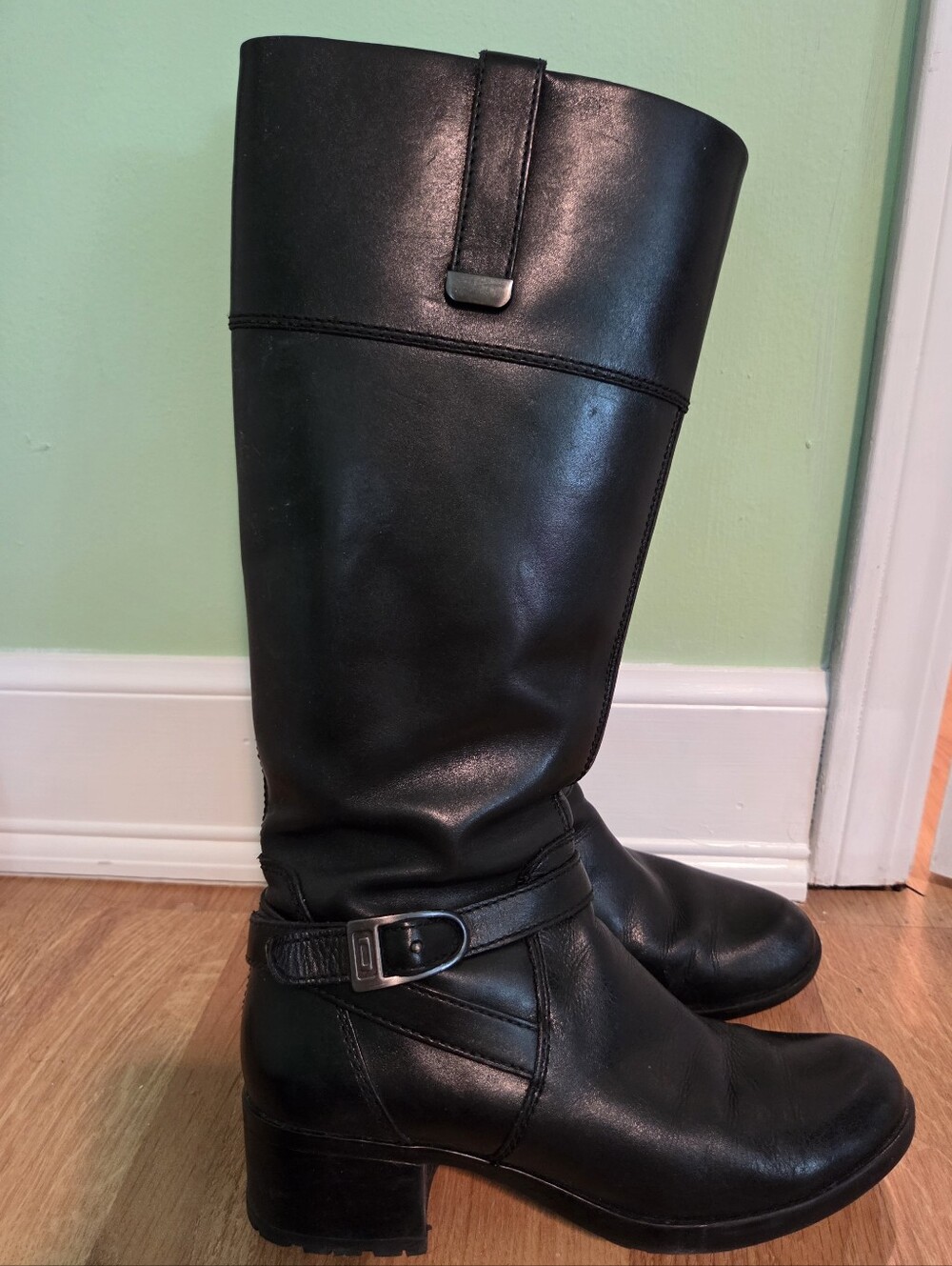 Bandolino Black Leather Boots